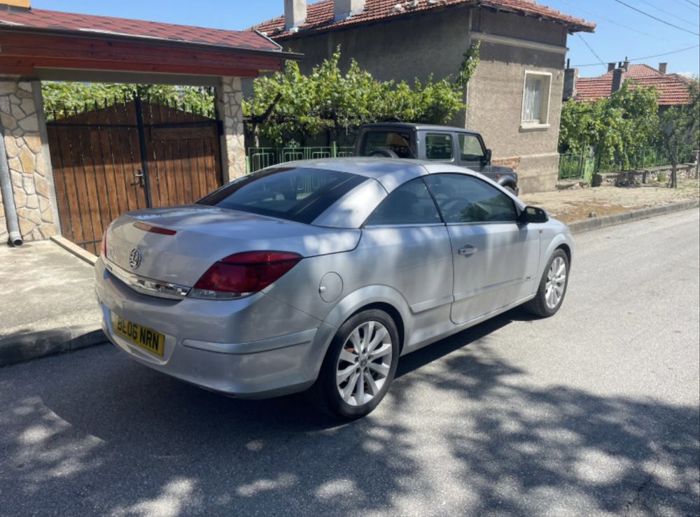 Opel Astra H TwinTop 1.6 десен волан на части
