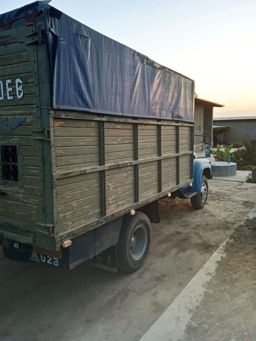 Zil 130 sotiladi