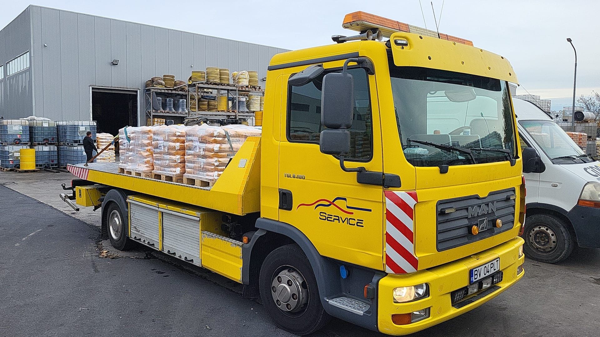 Tractari auto Brasov/utilaje/dube/platforma auto/asistenta rutiera