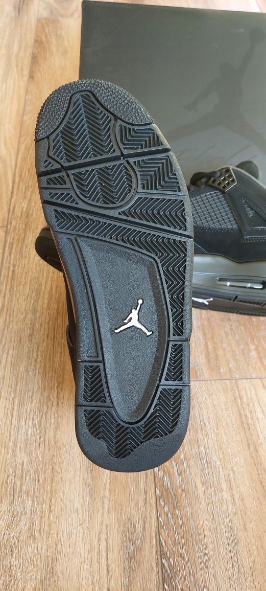 Jordan 4 black cat