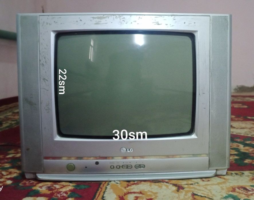 LG 22x30 sotiladi hamasi  narxi 200 min  televizr ozi 150 min