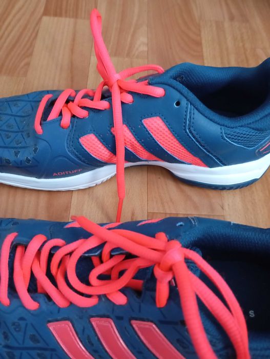 Дамски маратонки за тенис adidas