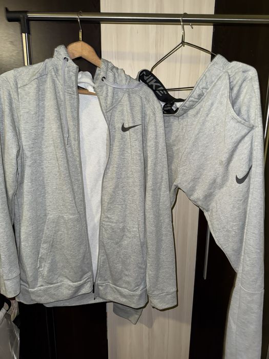 Екипи Nike, Adidas, Flair, Under Armour