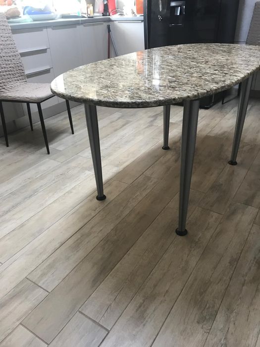 Masa bucatarie din granit