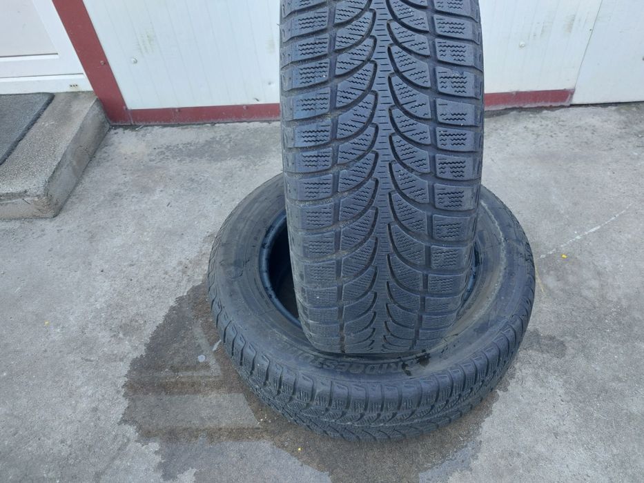 135 lei bucata! Doua anvelope M+S/IARNA 235 60 18 Bridgestone
