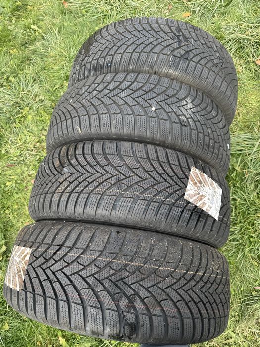 Anvelope iarna 235 55 18,jante R-line originale VW