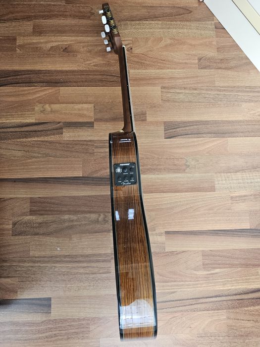 Chitară acustică clasică Fender CN-240SCE Thinline