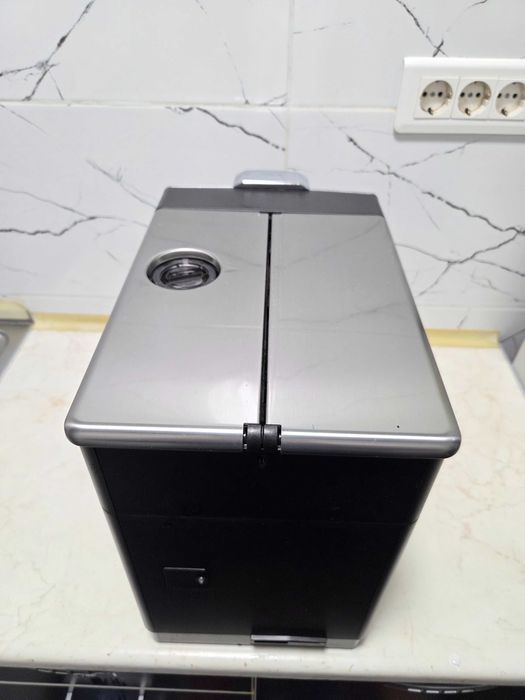 Espressor Automat Saeco Incanto HD8914 Aparat cu Cafea Boabe