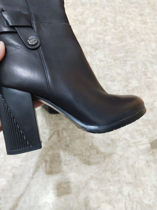 Продам зимние сапоги