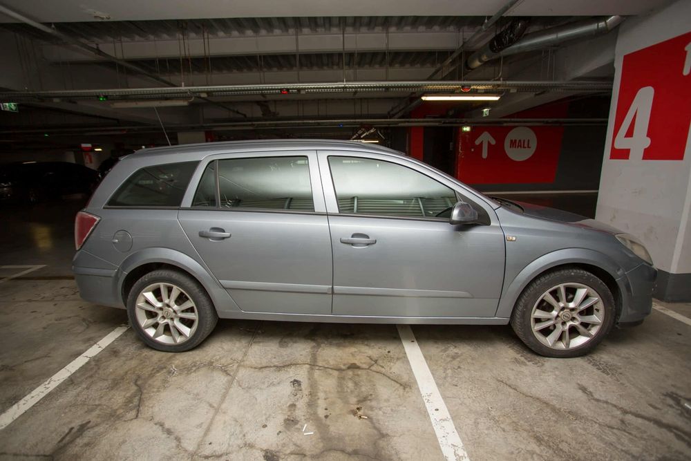 OPEL ASTRA H CARAVAN (BREAK)
​Se vinde Opel Astra H, versiunea break