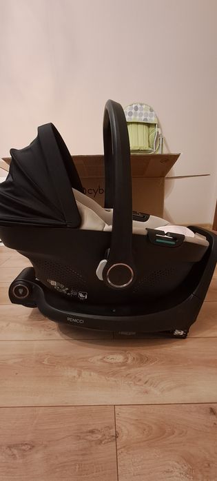 Бебешки кош за кола Venicci Tiago + база