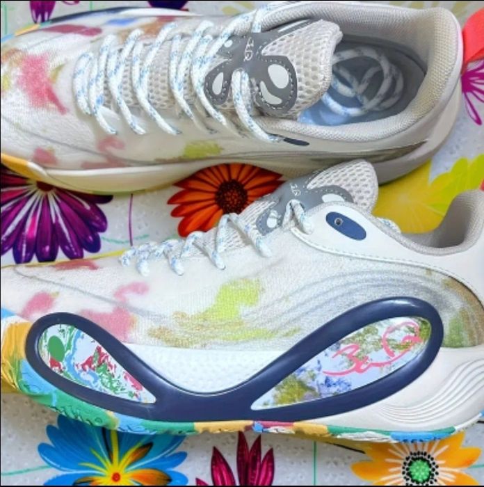 Adidasi wade russell  , marimi 38,5-43,5