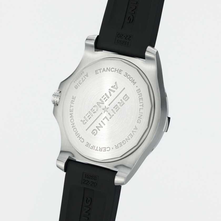 Breitling Avenger 43mm A17318101B1X1