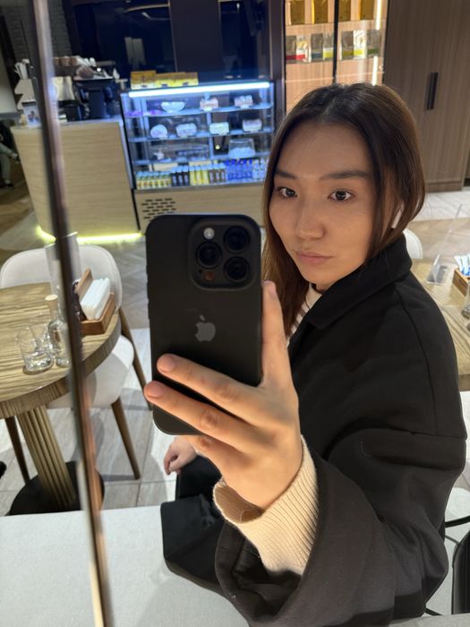 Продам Айфон 16 про пользовалось только 6 месяцов