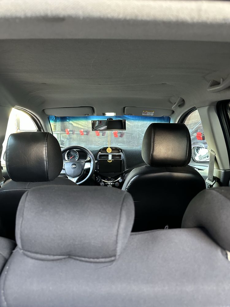 Chevrolet spark..