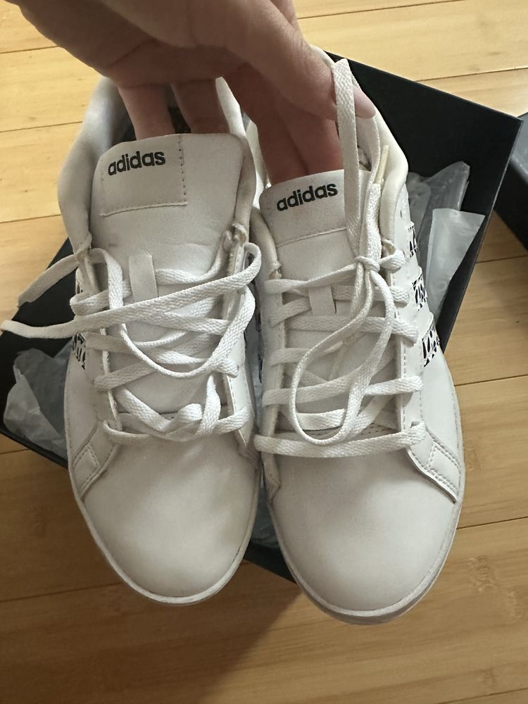 Дамски обувки Guess