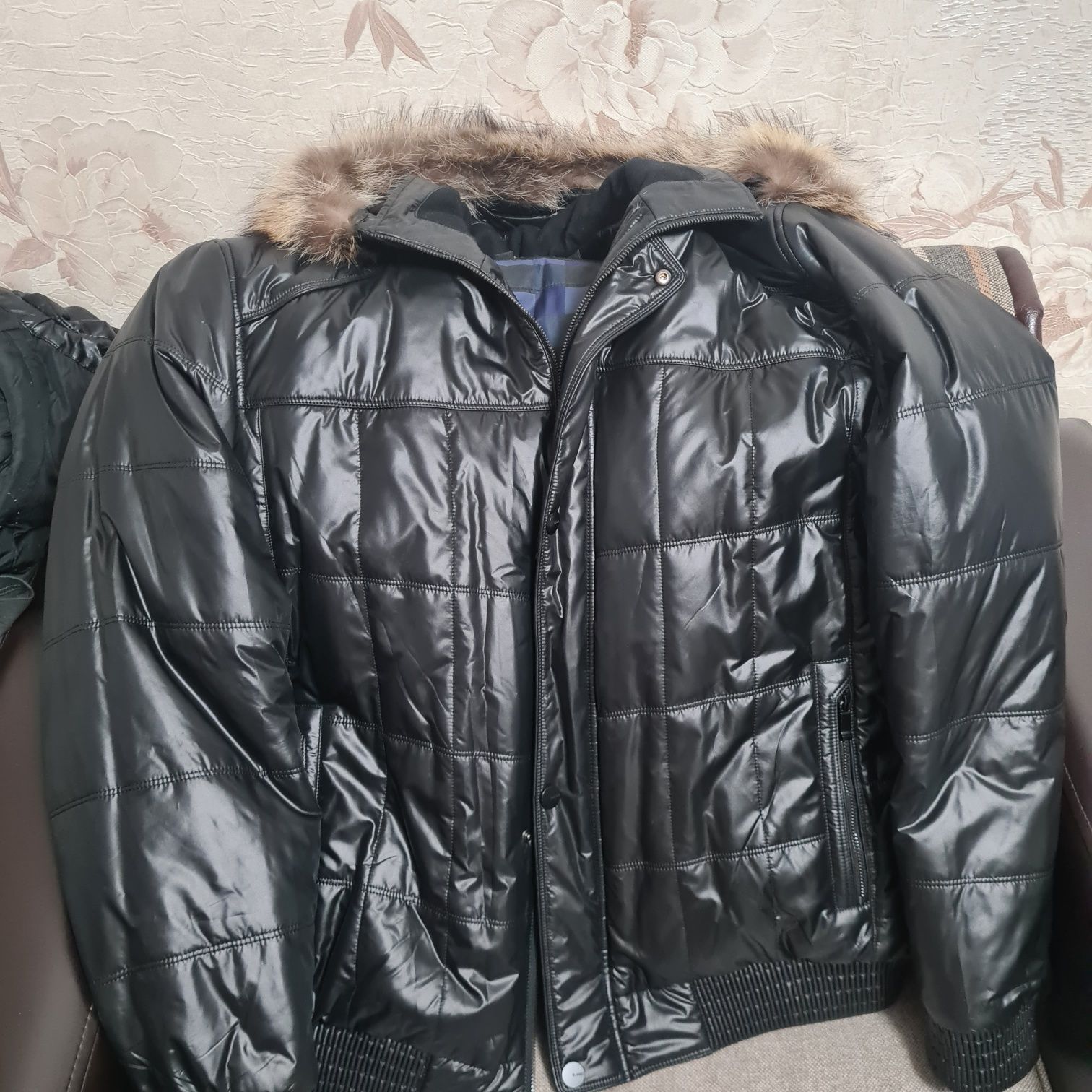 Продам куртку мужскую
