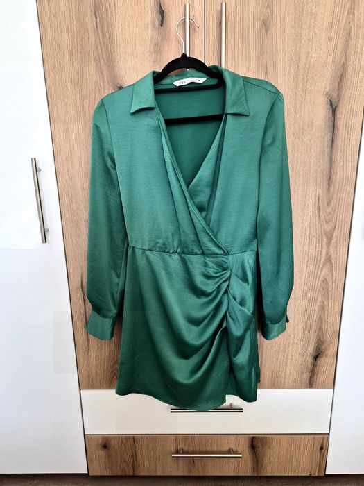 Сатенена рокля Zara