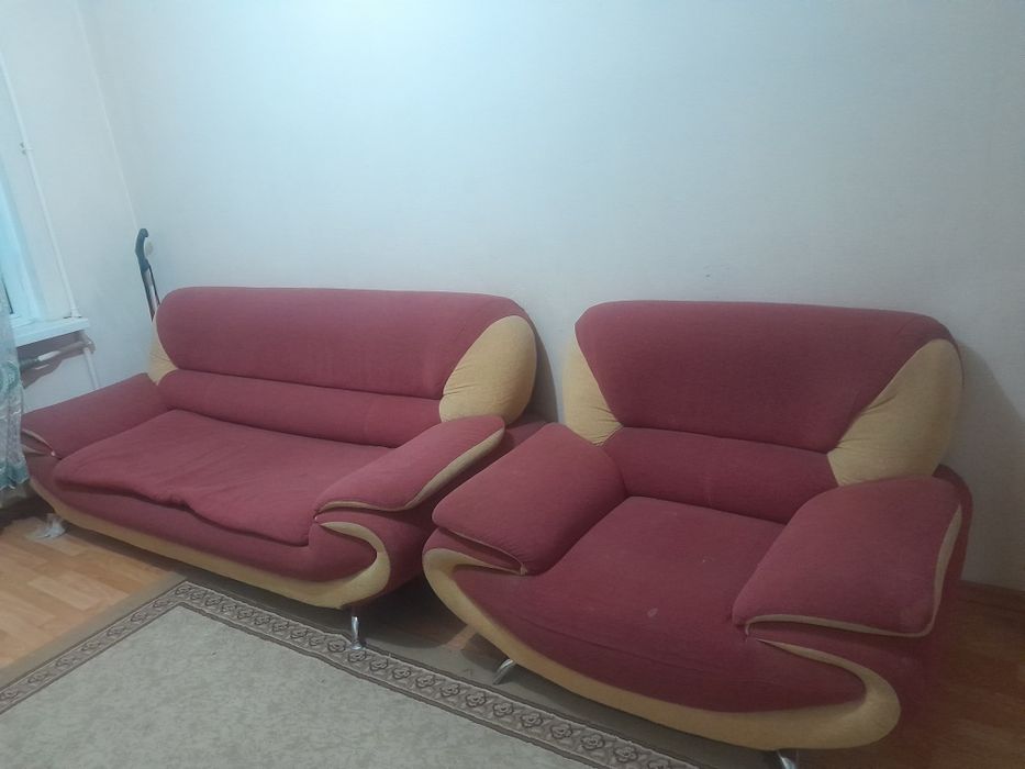 Диван и кресло бу