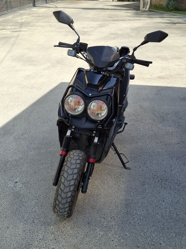 Tank minion redline skuter