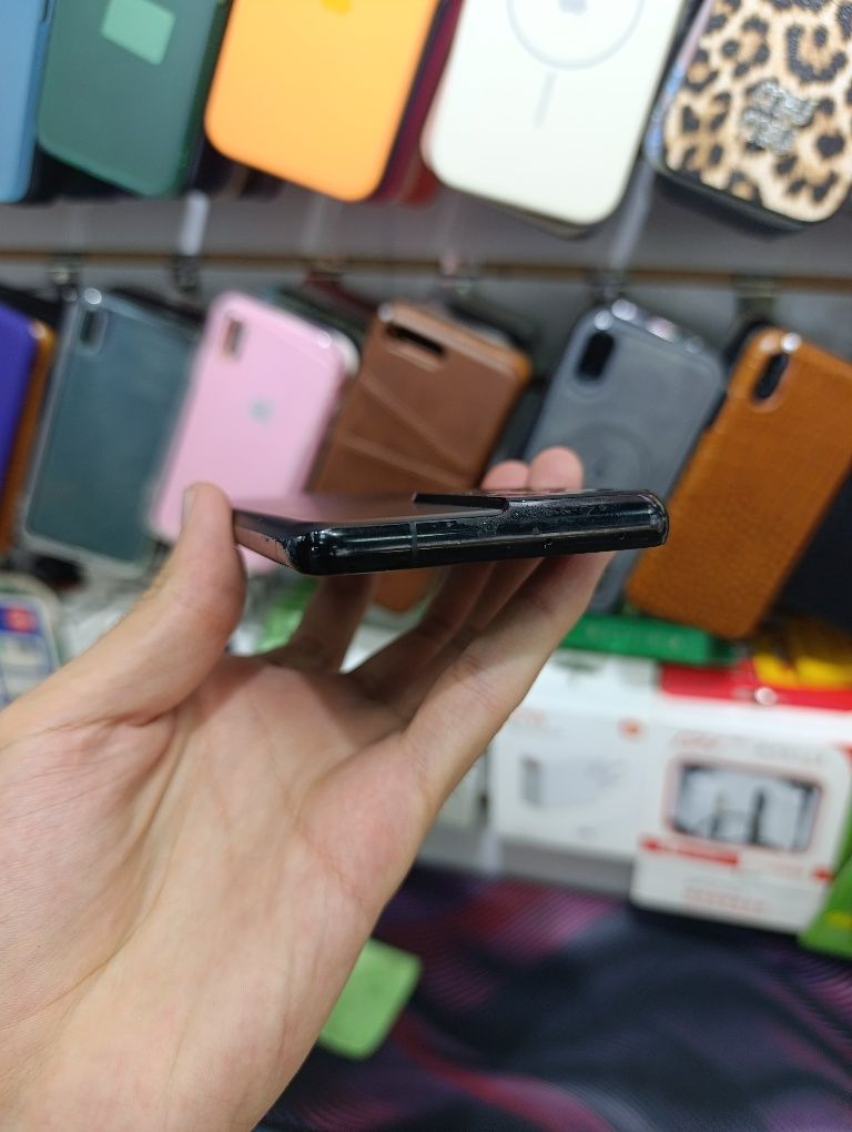 Samsung S21 Ultra 12/256 ideal