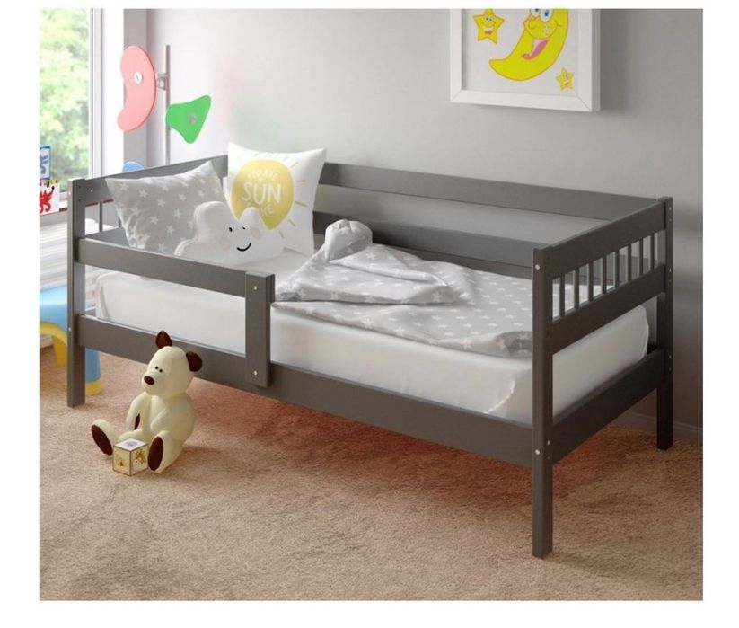 Детская кровать б/у