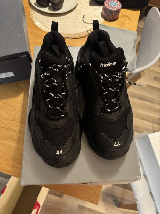 Balenciaga triple S