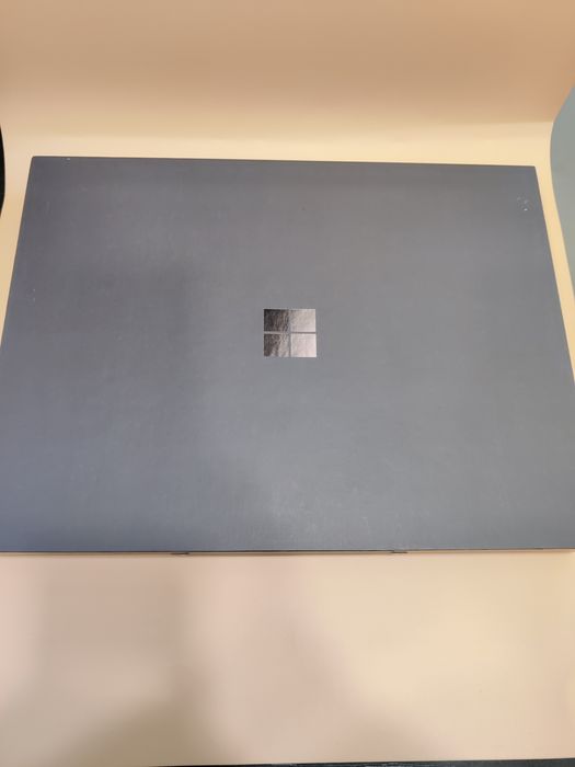 Hope Amanet P8 Microsoft Surface Pro 11th Model 2076 Noua! Sigilata!