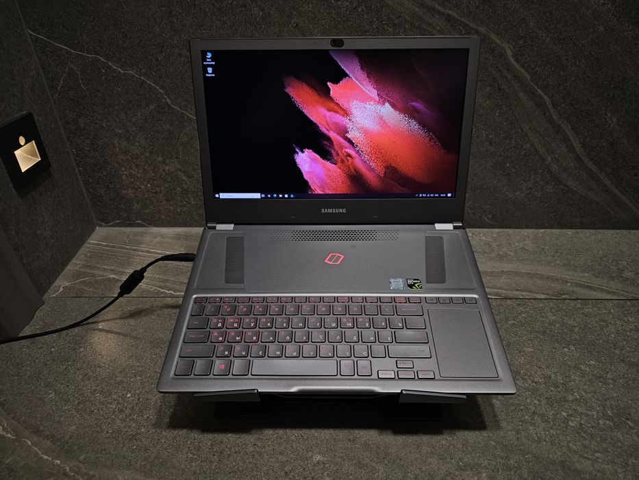 12и Ядерный Игравой Ноутбук Samsung Odyssey Z (core i7/GTX 1060/6Gb)