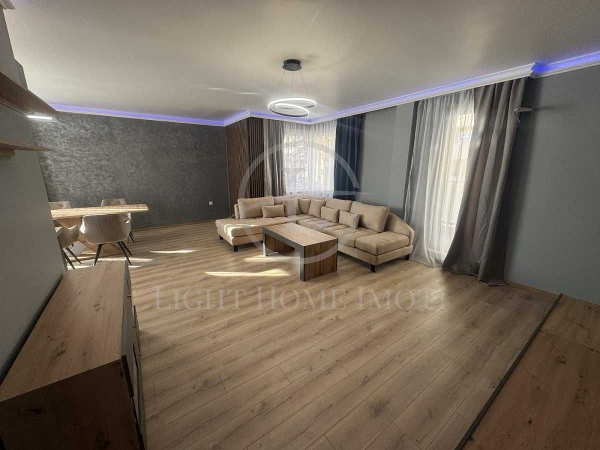 Продава се Тристаен апартамент в Пловдив, Кючук Париж - 115 кв.м за 1774 €/кв.м - Снимка #2