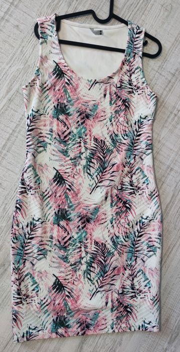 Rochii lejere de vară! Stare impecabilă, mărimea S-L