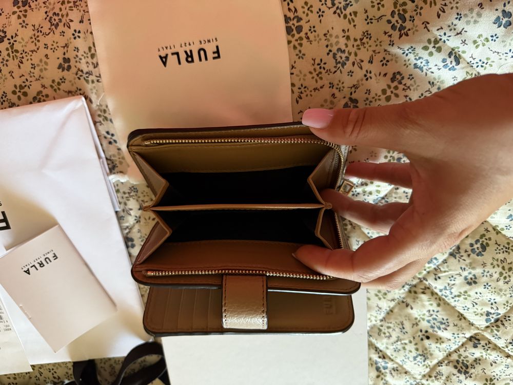 Дамски кожен портфейл FURLA