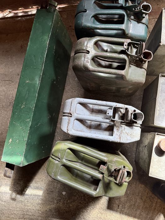 Canistră , modele diferite