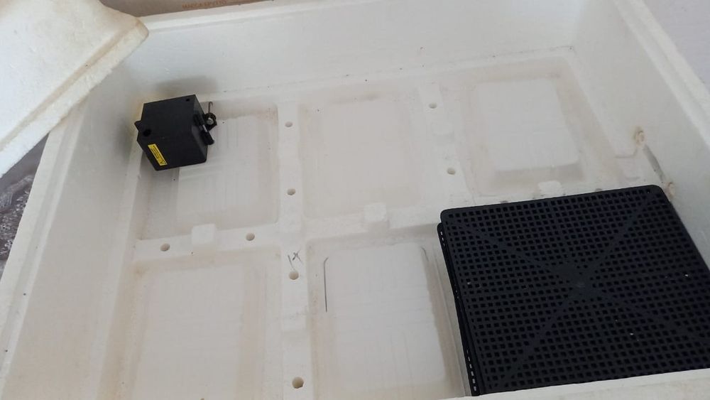 Продам инкубатор несушка б/у в отличном состоянии