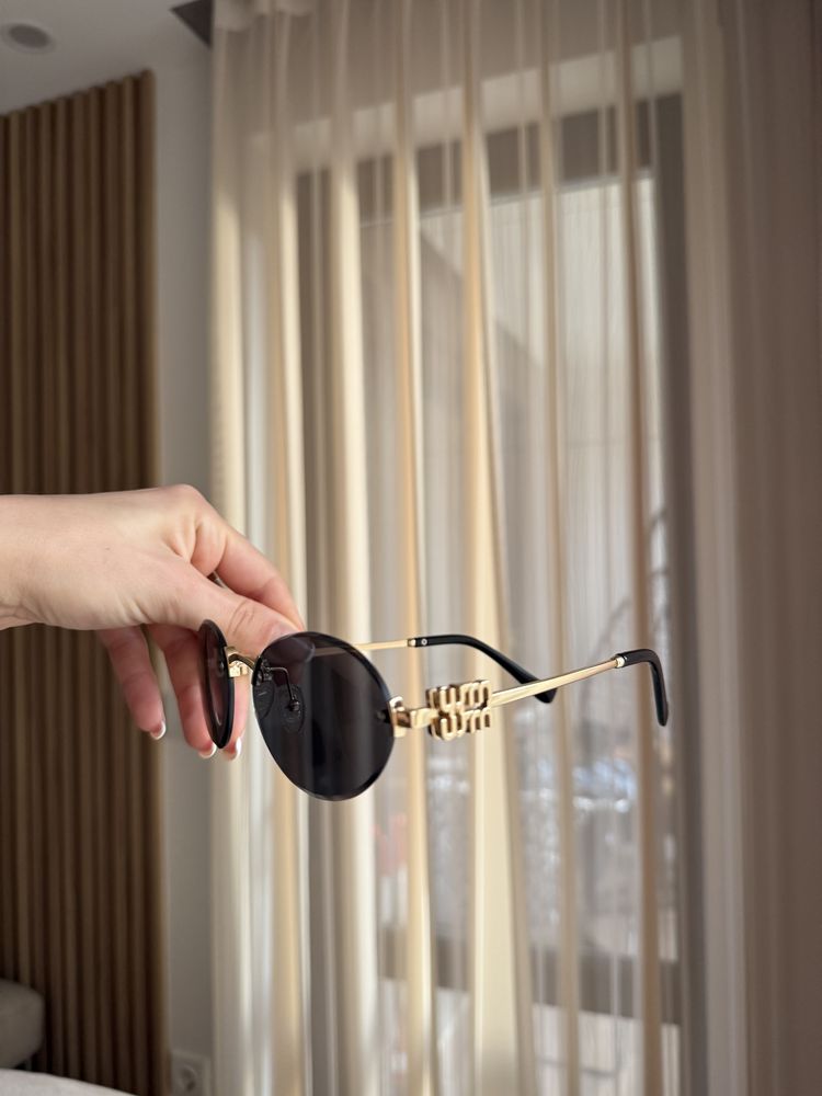 Слънчеви очила miu miu
