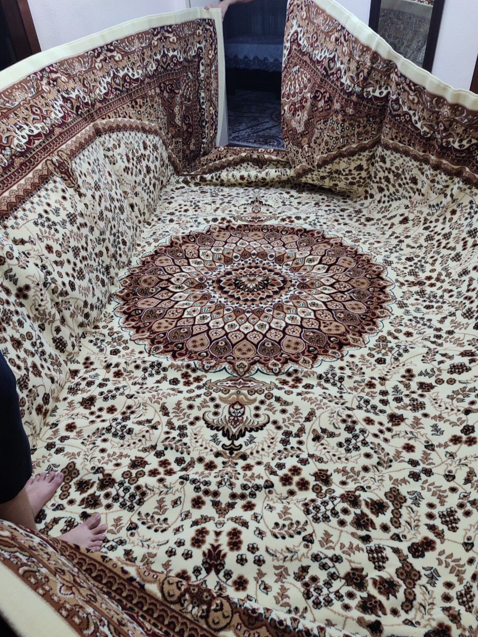 Yangi gilam  razmer 4×5