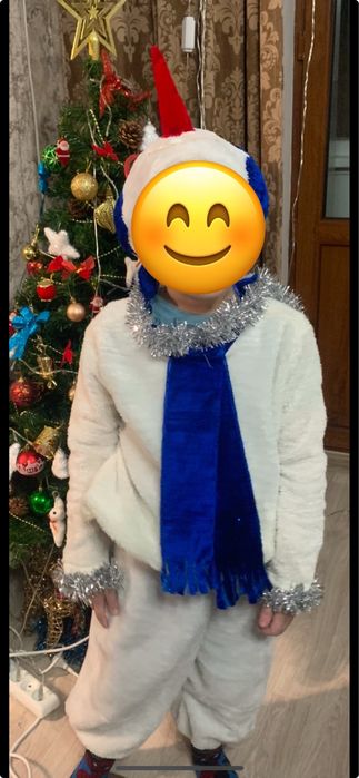 Продам костюм снеговика в отдичном состоянии рукавички есть