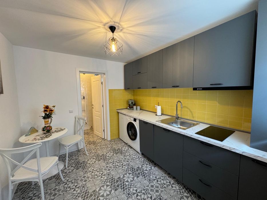 Garsonera de inchiriat in regim hotelier in centru Brasovului .