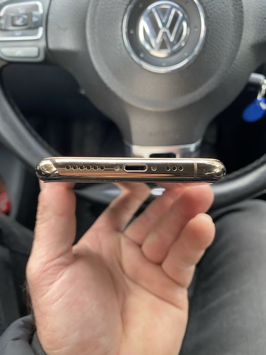 Exact ce este in poze 11 pro