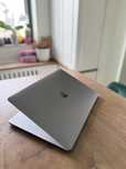 Macbook pro 16 inch, baterie in stare excelenta