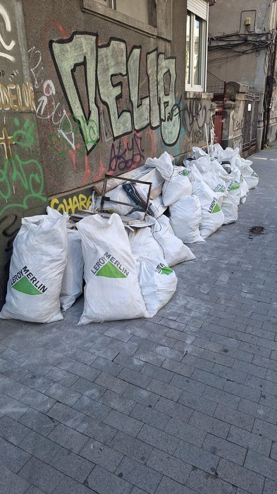 Transport debarasare mobilă veche și moloz