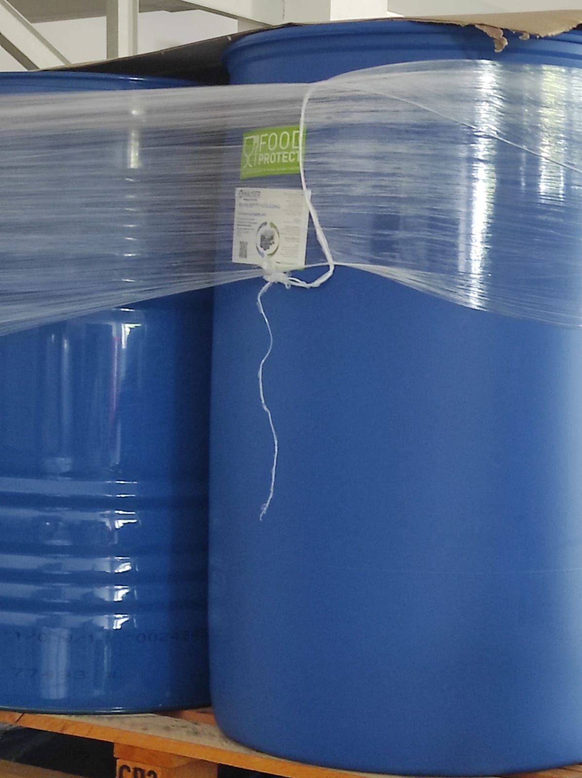 Butoaie de 1000l , de plastic 220l si de tabla 220l