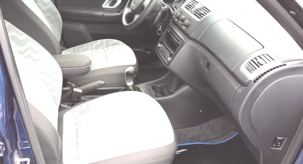Skoda Fabia An 2010 Motor 1,4 Benzină Mpi Climă Pilot Preț Fix 2500 €