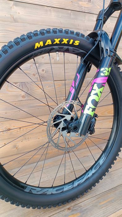 Bicicleta second hand, Santa Cruz NOMAD C, verde magenta, marime XL