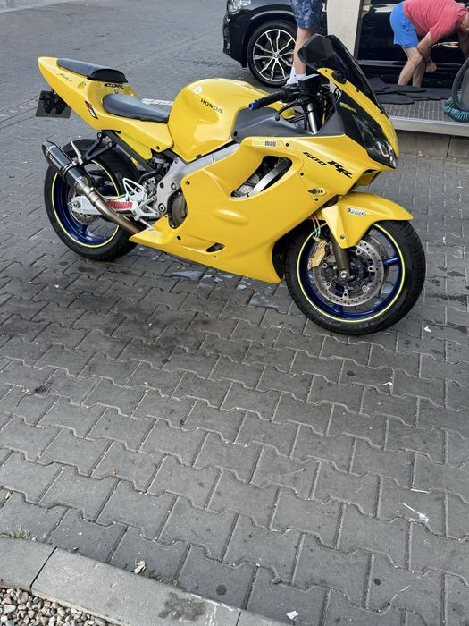 Honda Cbr F4i an fabricatie 2002