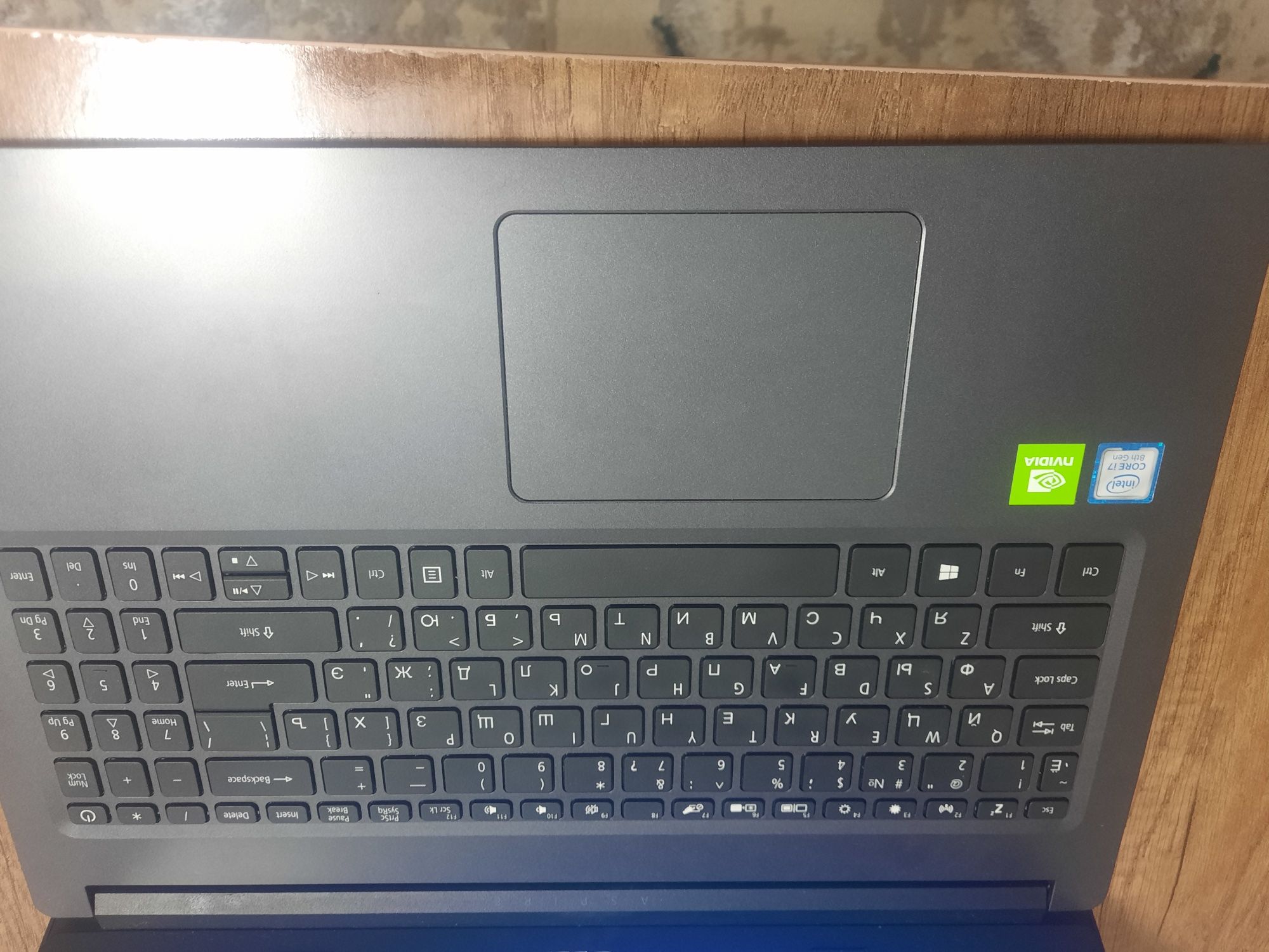 Acer - ноутбук        .