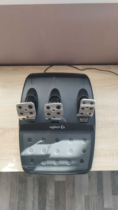 Волан с педали Logitech G29