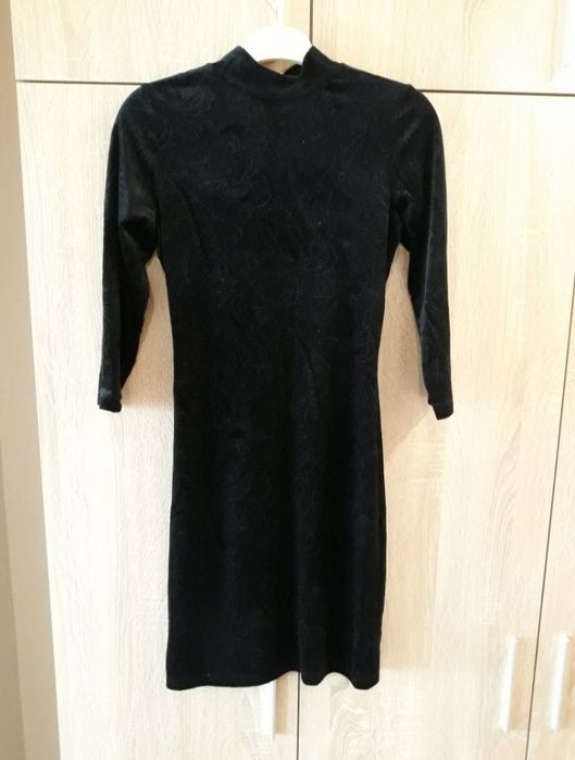 Официални Рокли по 10лв