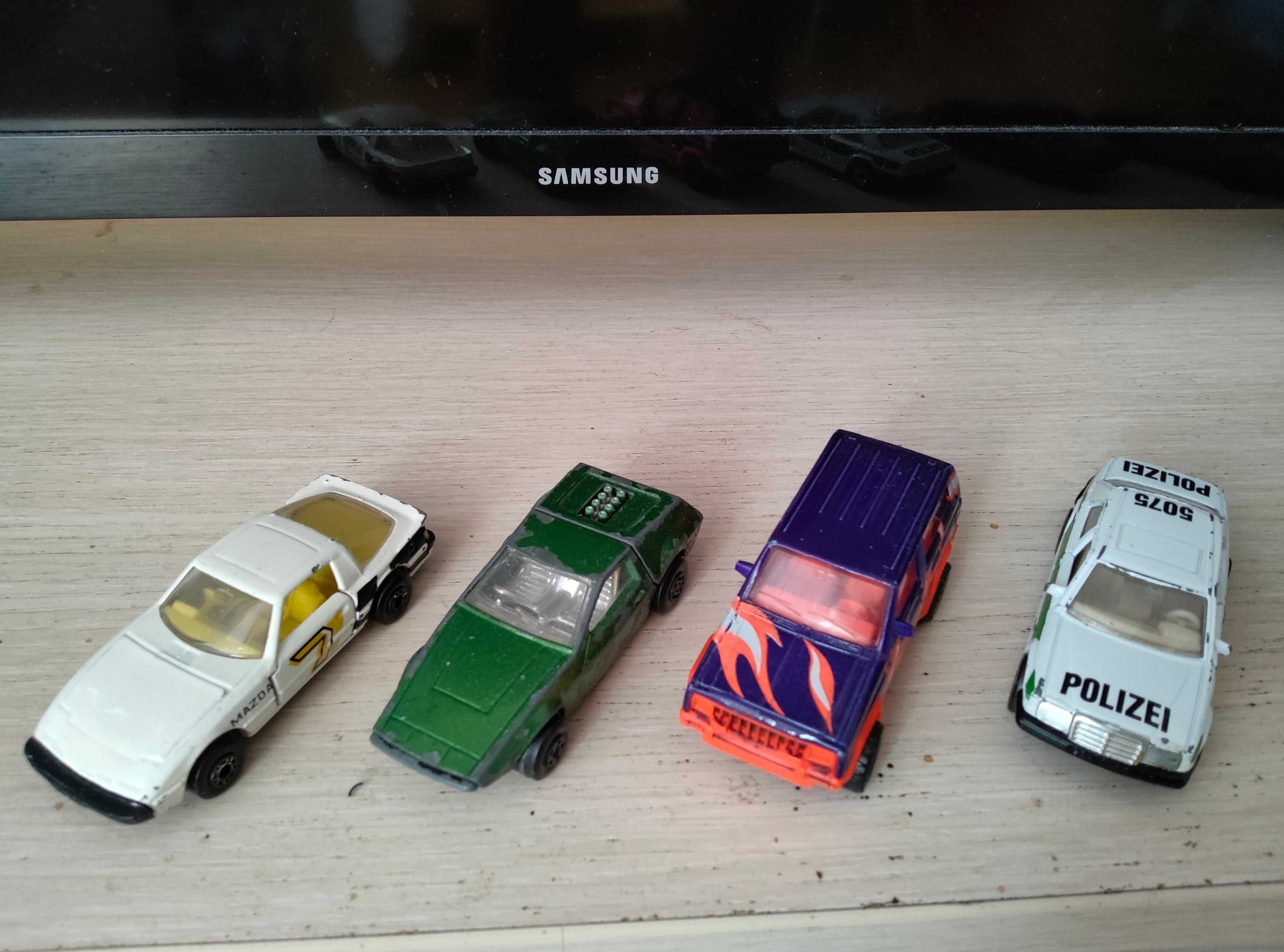 Колички Matchbox