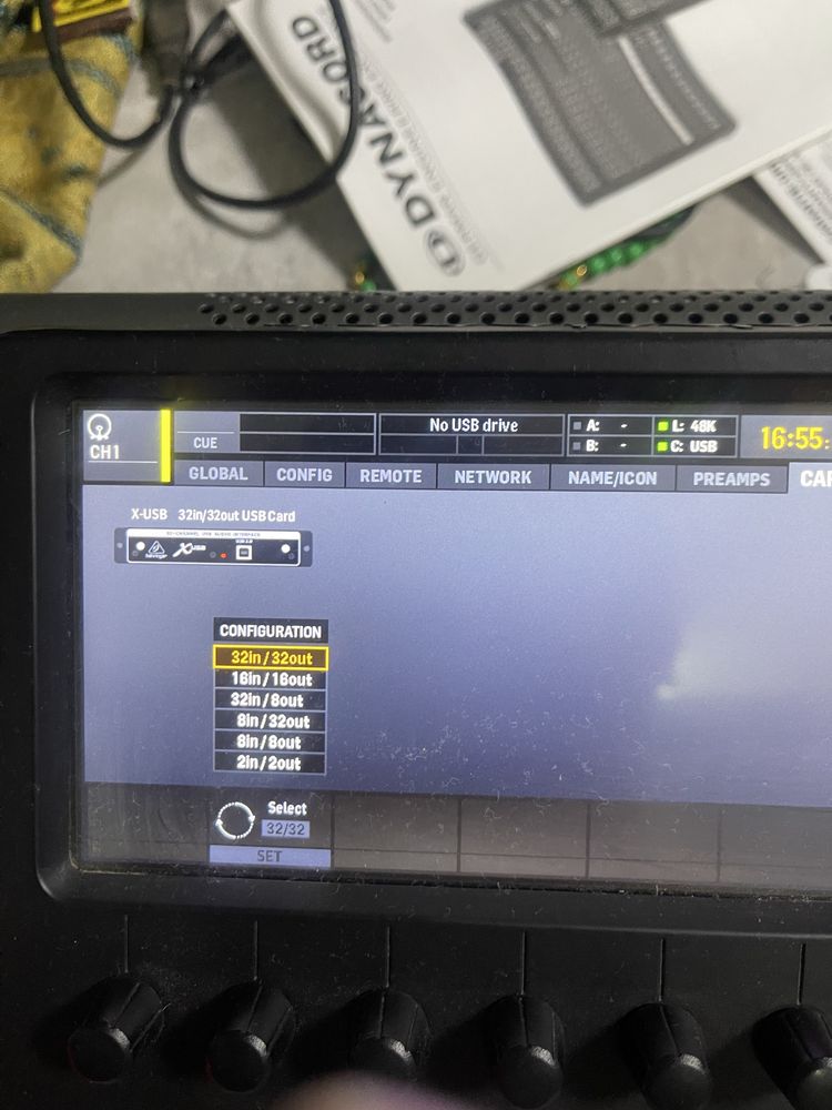 Цифровой микшерный пульт Behringer X32